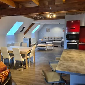 https://gite-de-murat.hotels-rhonealpes.com